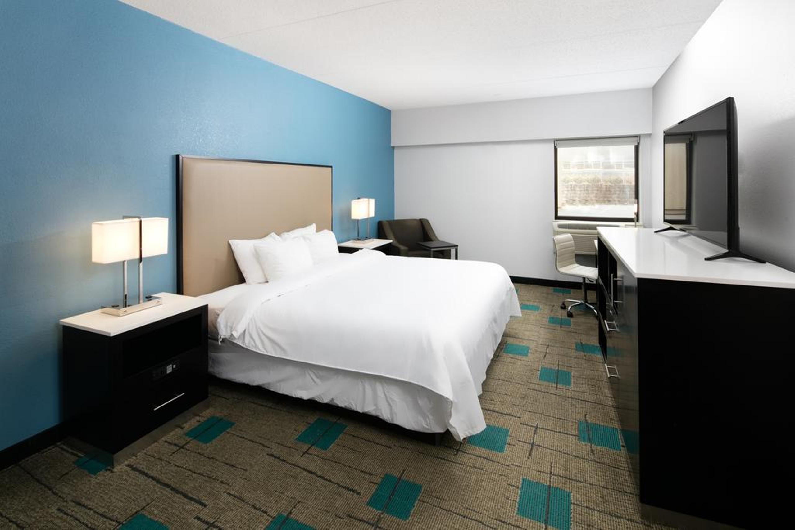 Hawthorn Extended Stay By Wyndham Chambersburg Bagian luar foto