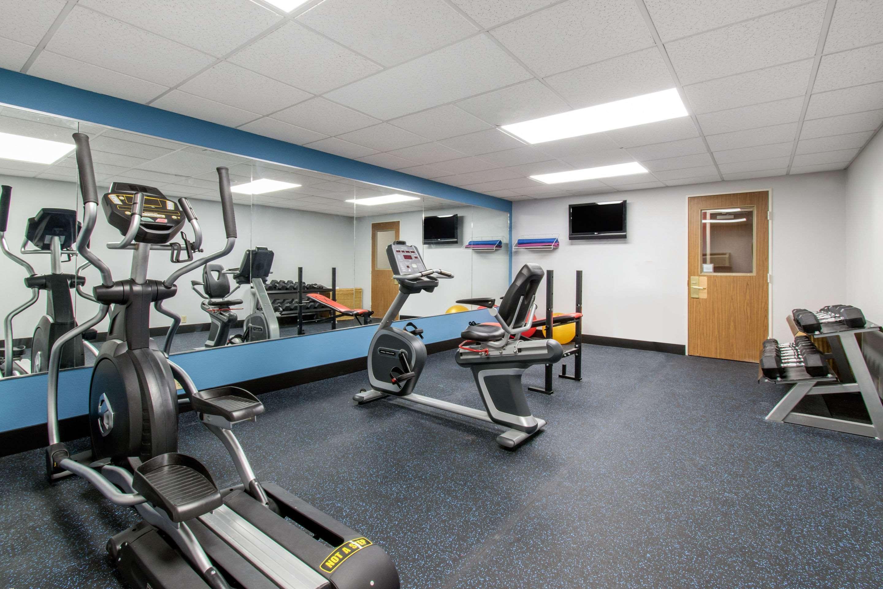 Hawthorn Extended Stay By Wyndham Chambersburg Bagian luar foto