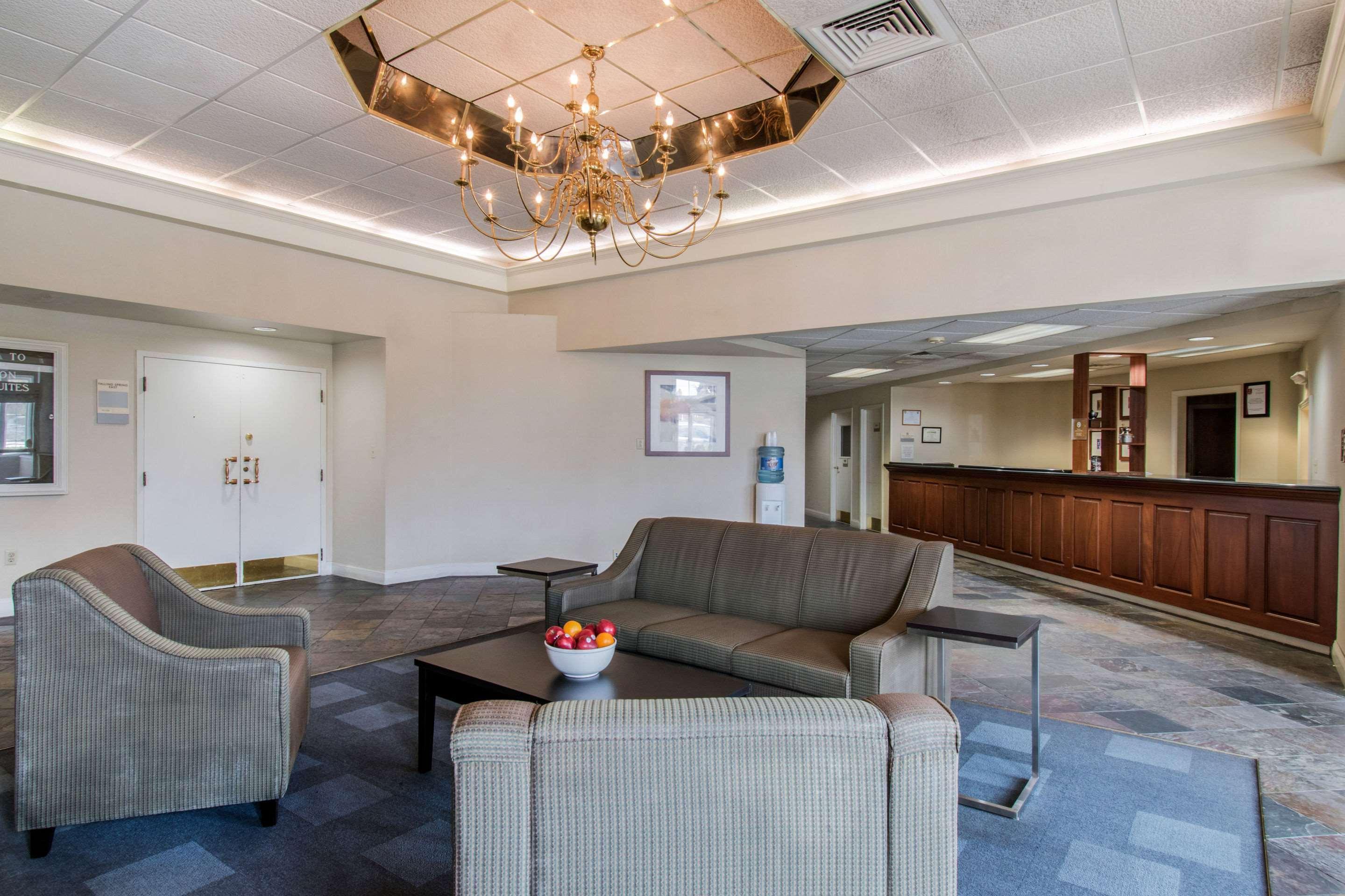 Hawthorn Extended Stay By Wyndham Chambersburg Bagian luar foto