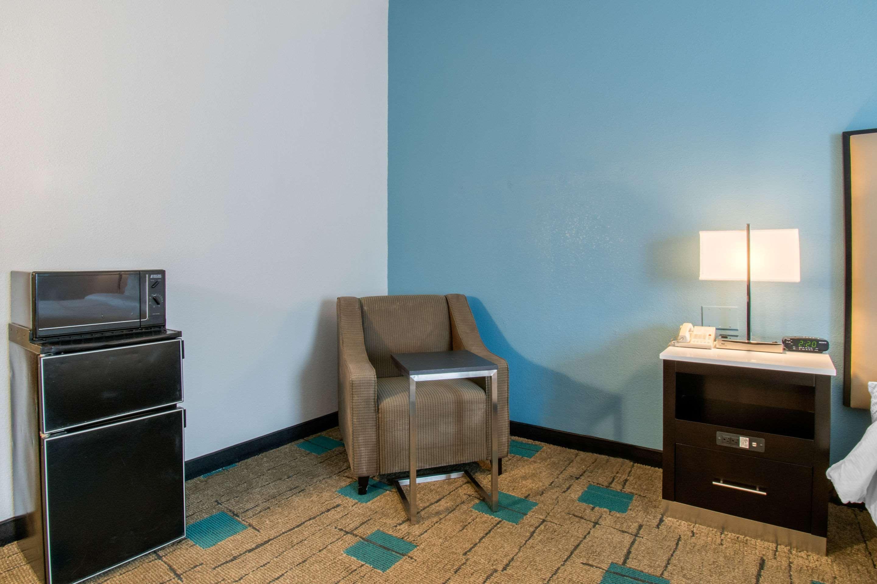 Hawthorn Extended Stay By Wyndham Chambersburg Bagian luar foto