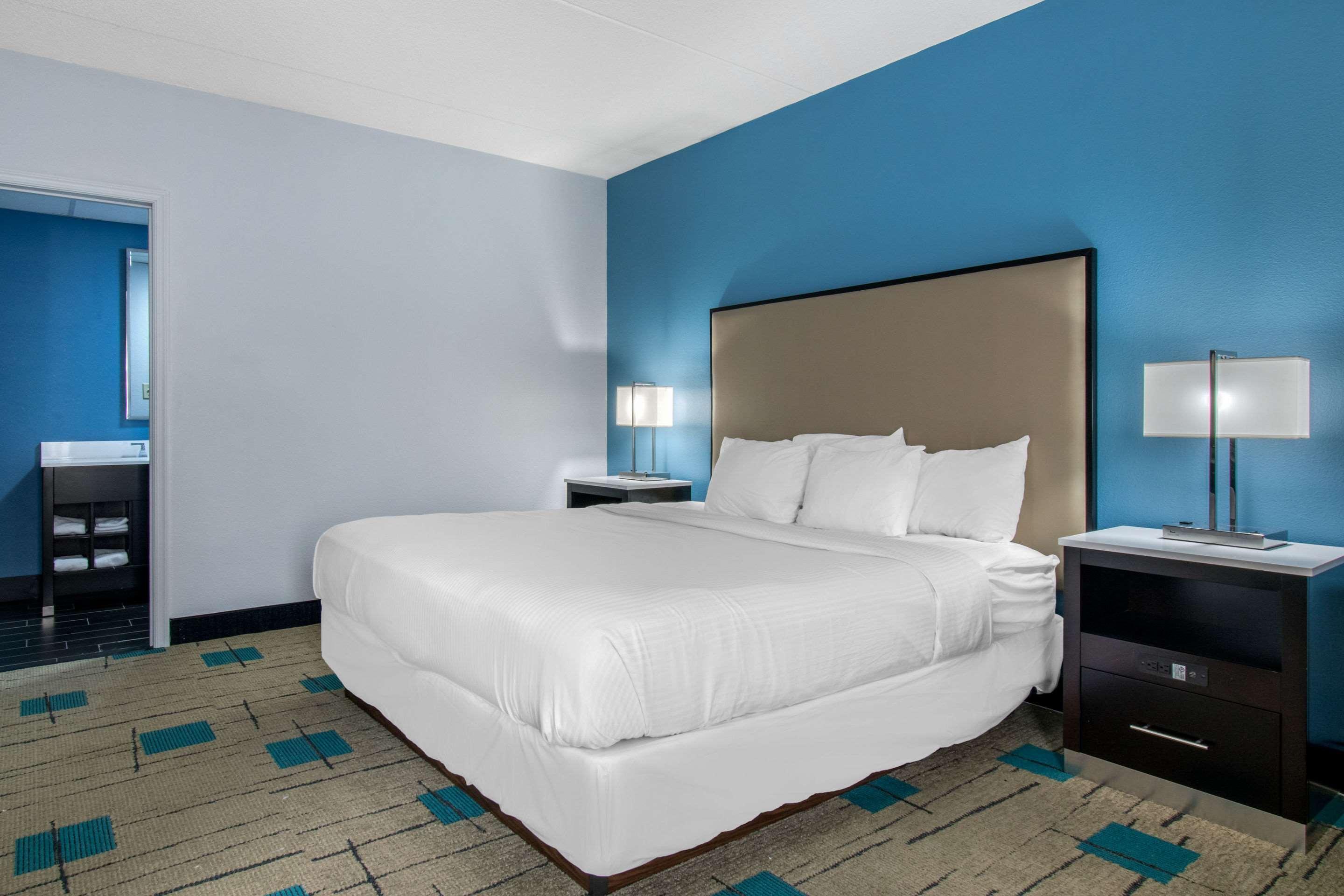 Hawthorn Extended Stay By Wyndham Chambersburg Bagian luar foto