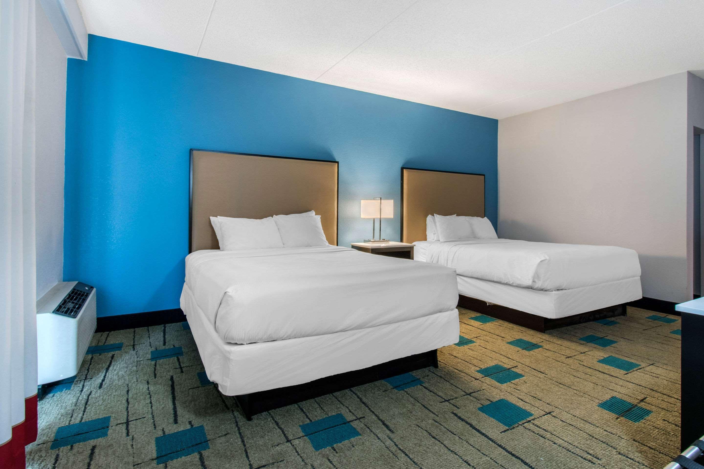 Hawthorn Extended Stay By Wyndham Chambersburg Bagian luar foto