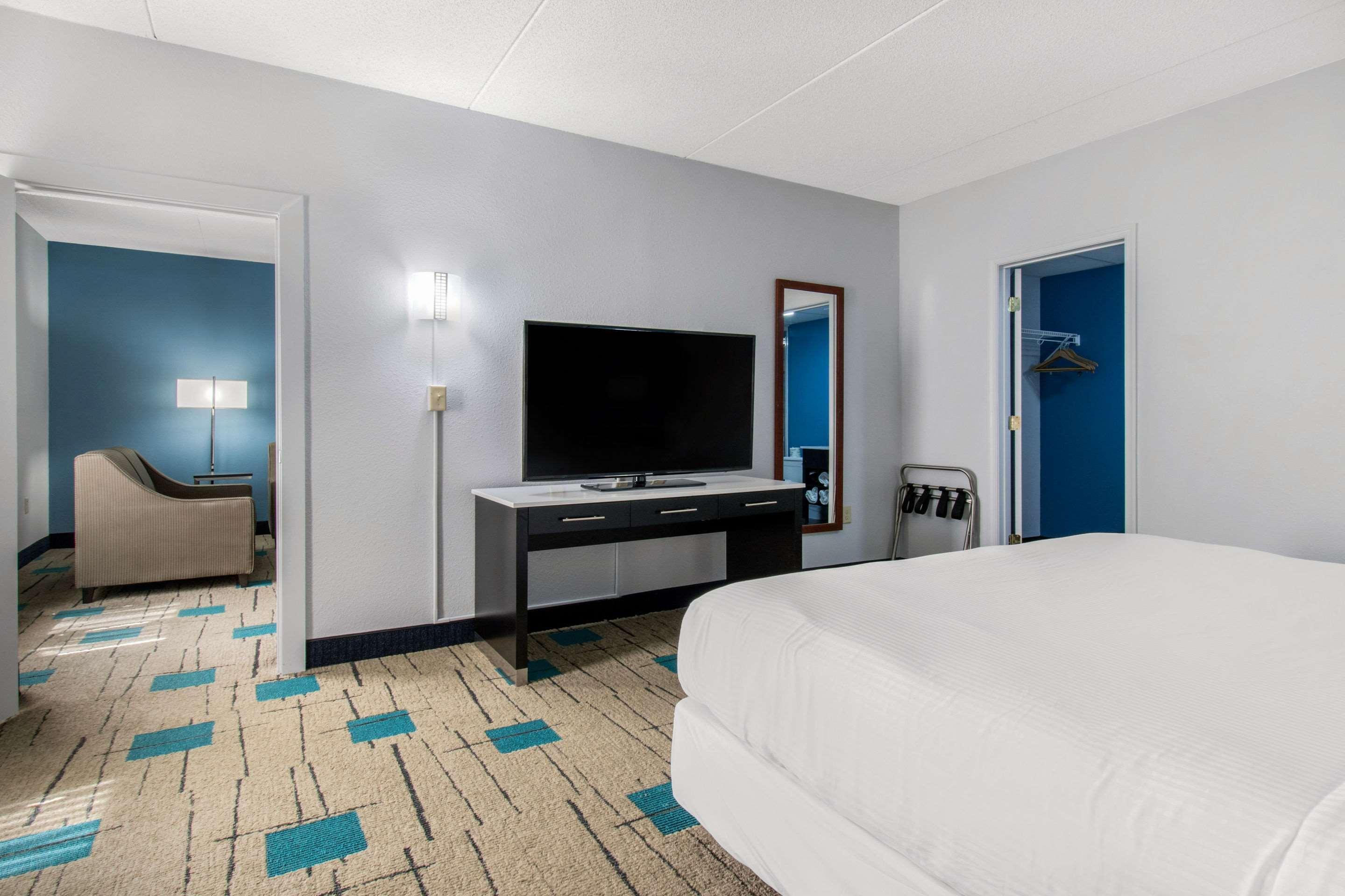 Hawthorn Extended Stay By Wyndham Chambersburg Bagian luar foto