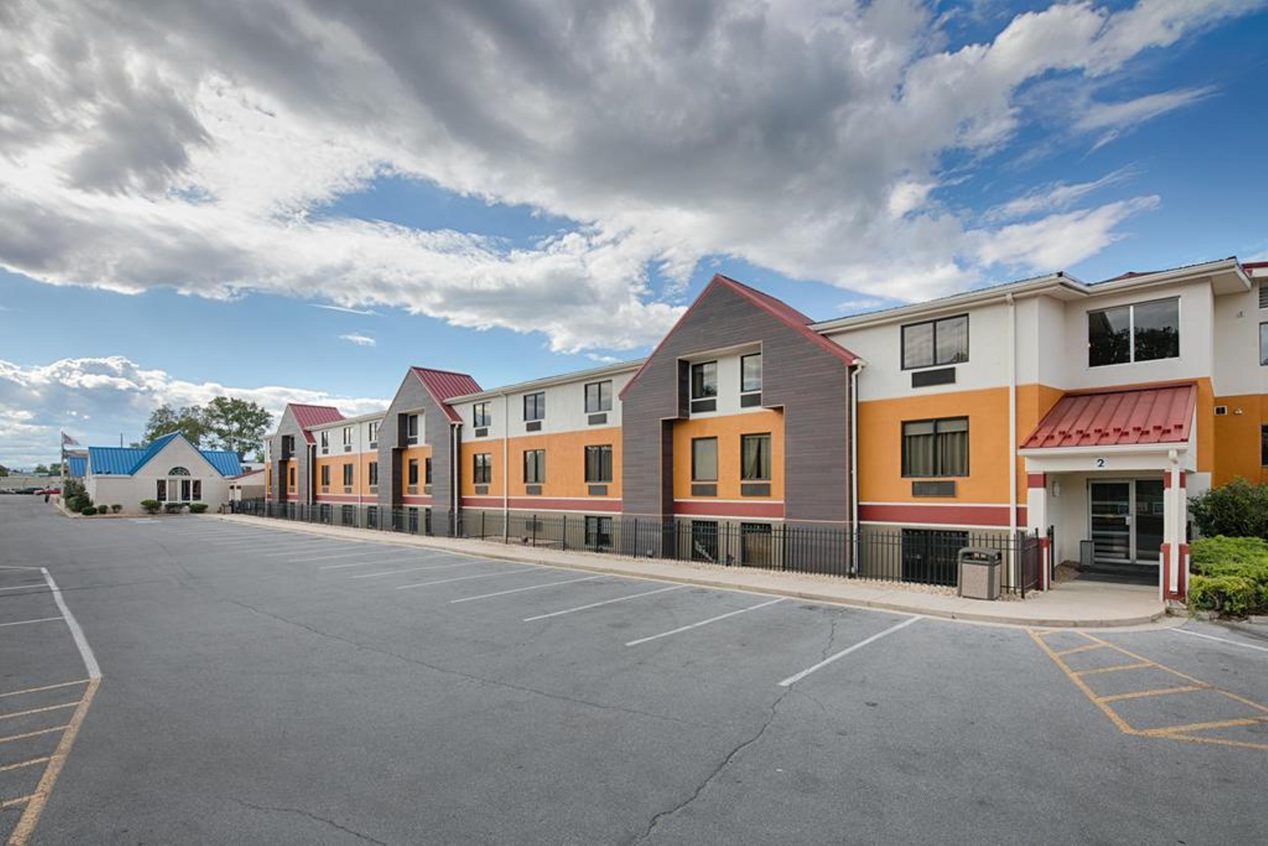 Hawthorn Extended Stay By Wyndham Chambersburg Bagian luar foto