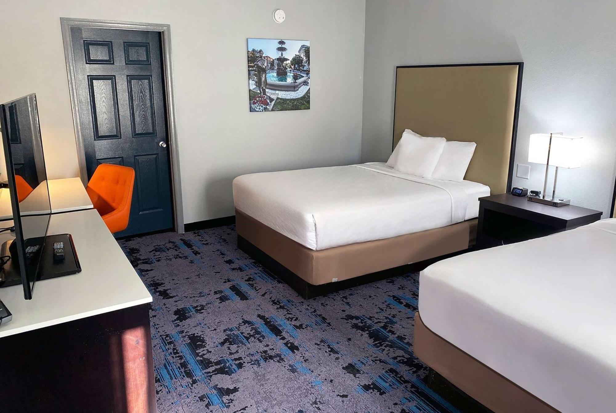 Hawthorn Extended Stay By Wyndham Chambersburg Bagian luar foto