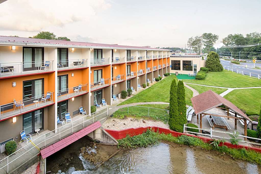 Hawthorn Extended Stay By Wyndham Chambersburg Bagian luar foto